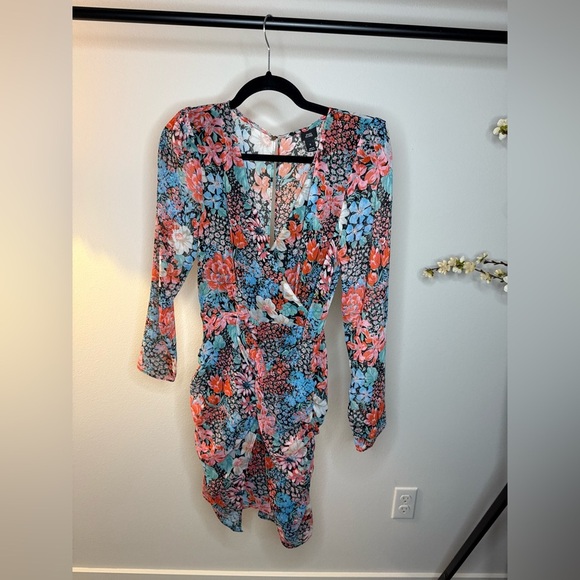 River Island Dresses & Skirts - River Island Floral Long Sleeve Mini Dress | Size 6 (UK)